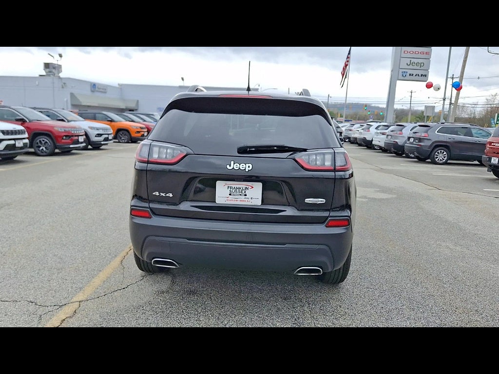 2022 Jeep Cherokee Latitude Lux