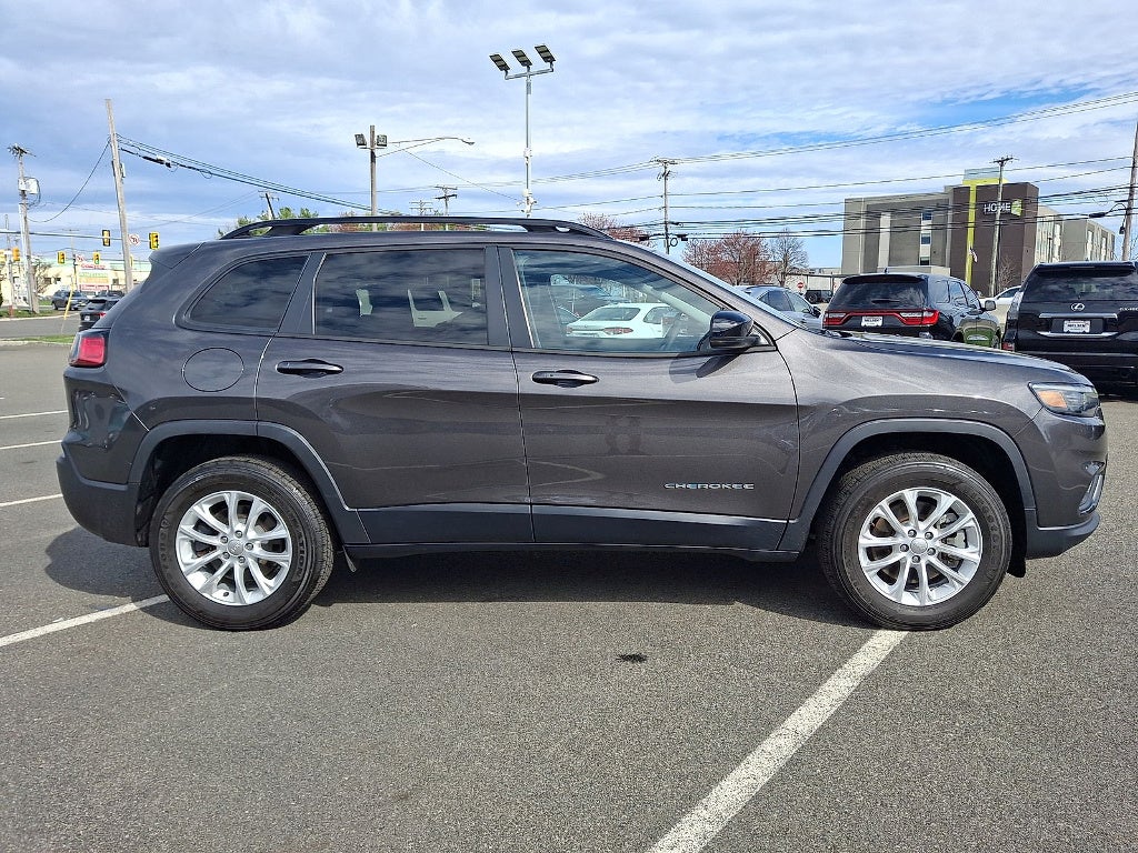 2022 Jeep Cherokee Latitude Lux