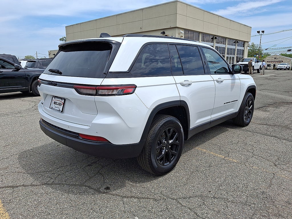2025 Jeep Grand Cherokee Altitude