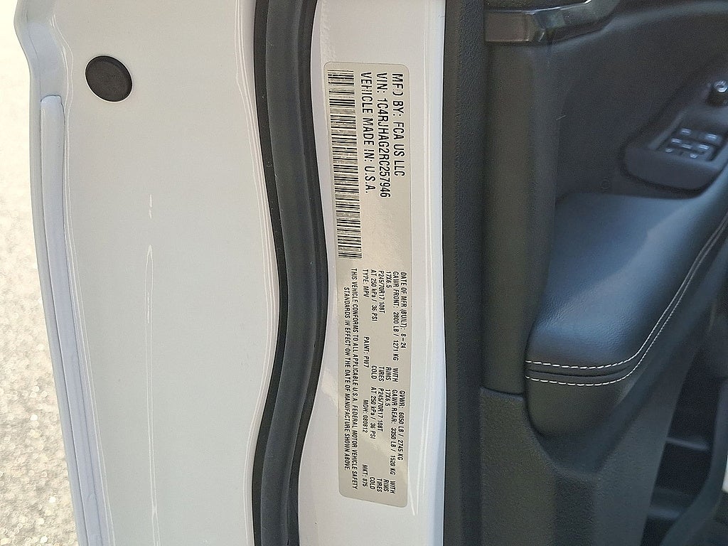 2024 Jeep Grand Cherokee Laredo