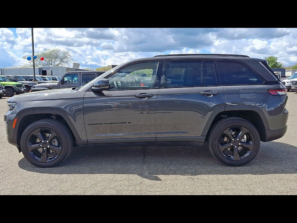 2023 Jeep Grand Cherokee Altitude
