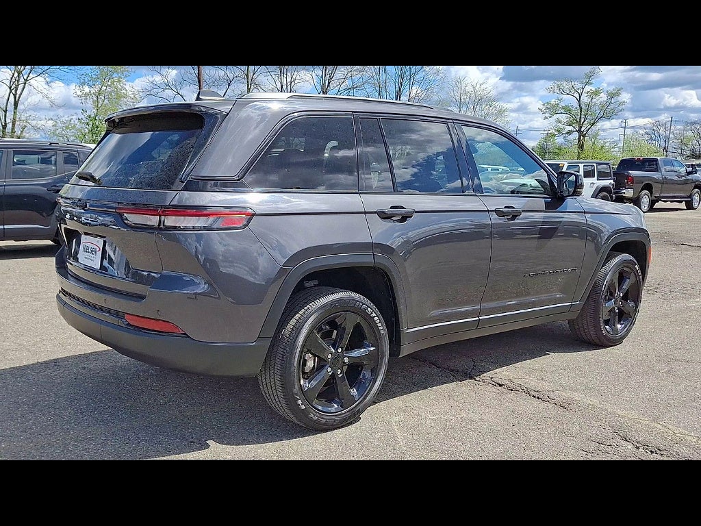 2023 Jeep Grand Cherokee Altitude