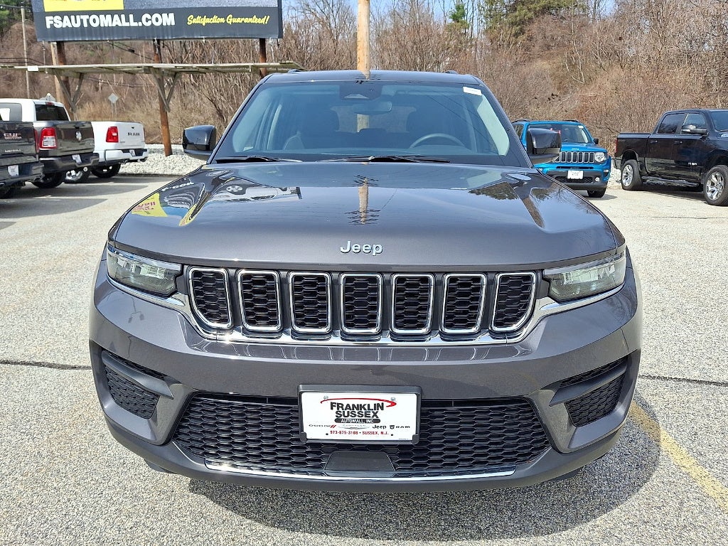 2023 Jeep Grand Cherokee Laredo
