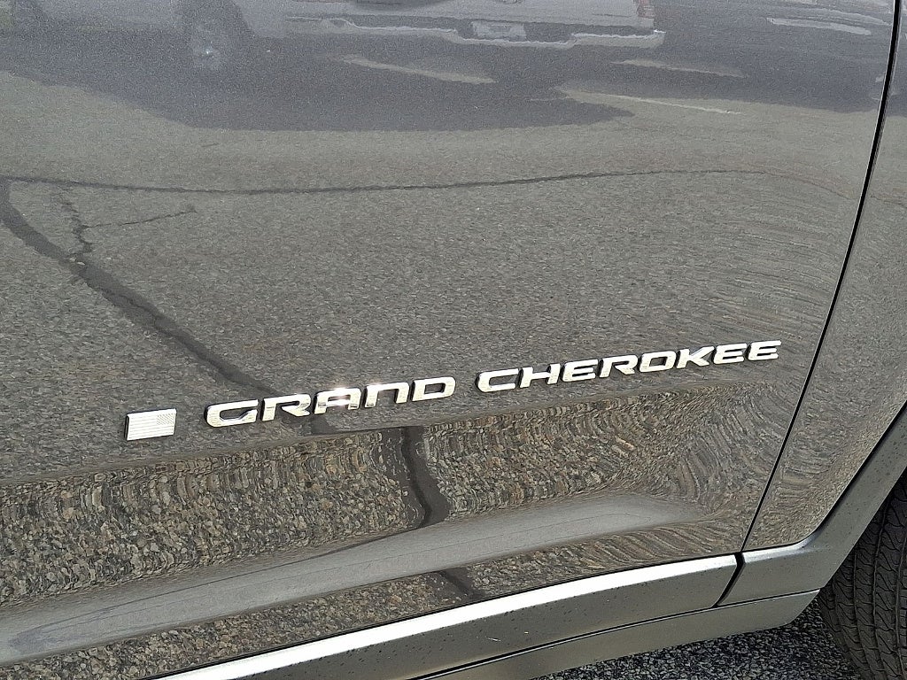 2023 Jeep Grand Cherokee Laredo