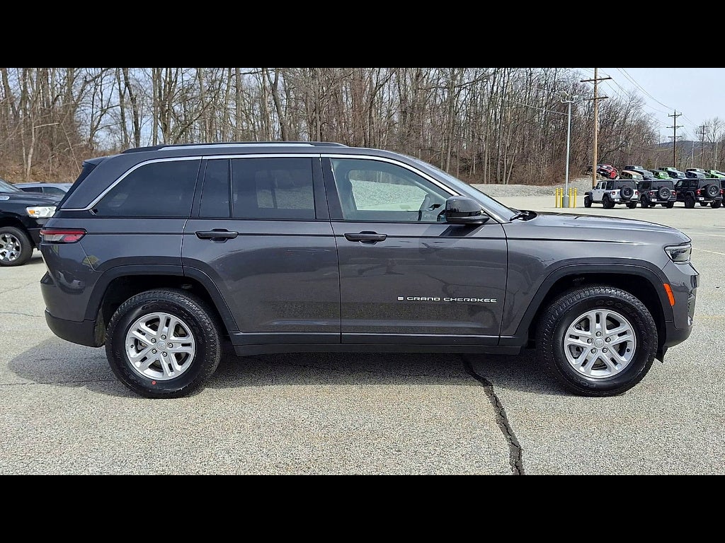 2023 Jeep Grand Cherokee Laredo