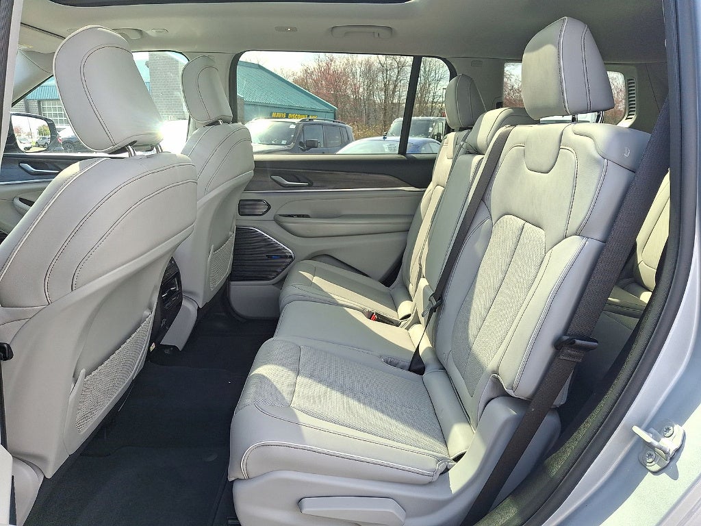 2022 Jeep Grand Cherokee L Overland