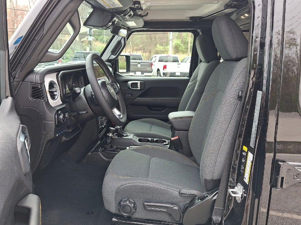 2025 Jeep Wrangler 4xe Sahara 4xe