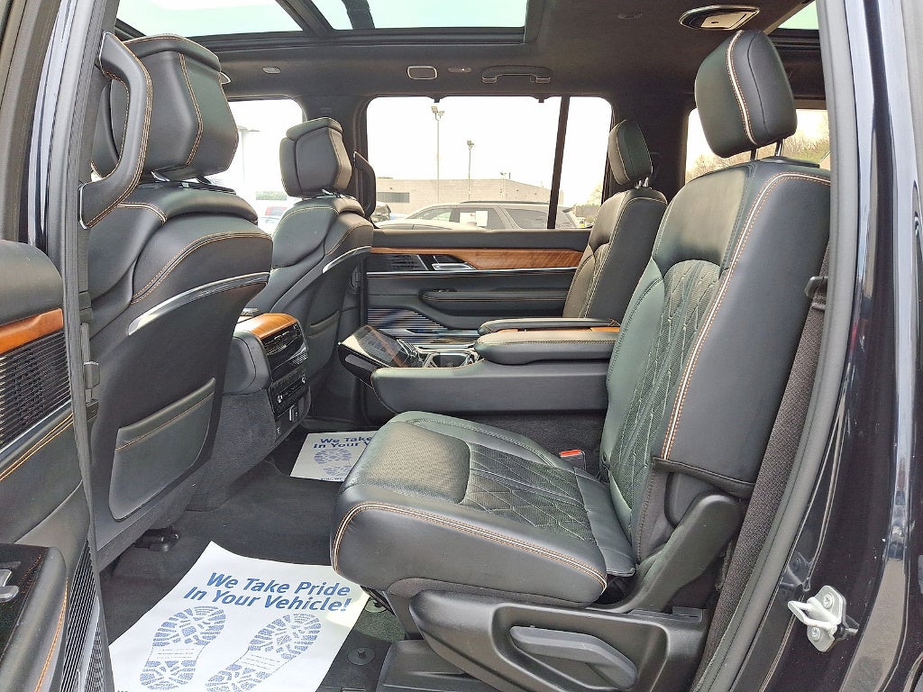 2022 Jeep Grand Wagoneer Series III