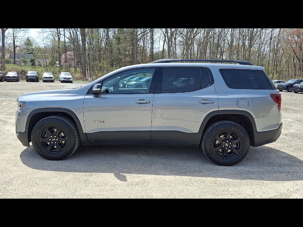 2023 GMC Acadia AT4