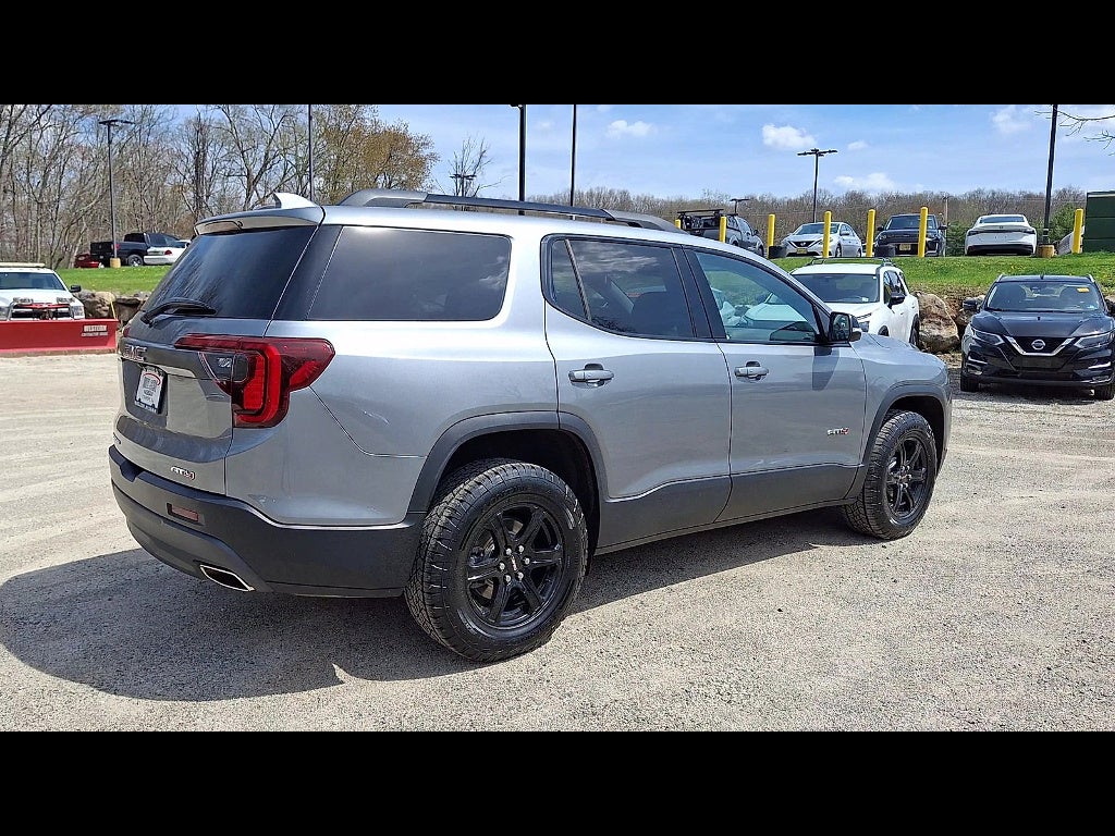 2023 GMC Acadia AT4