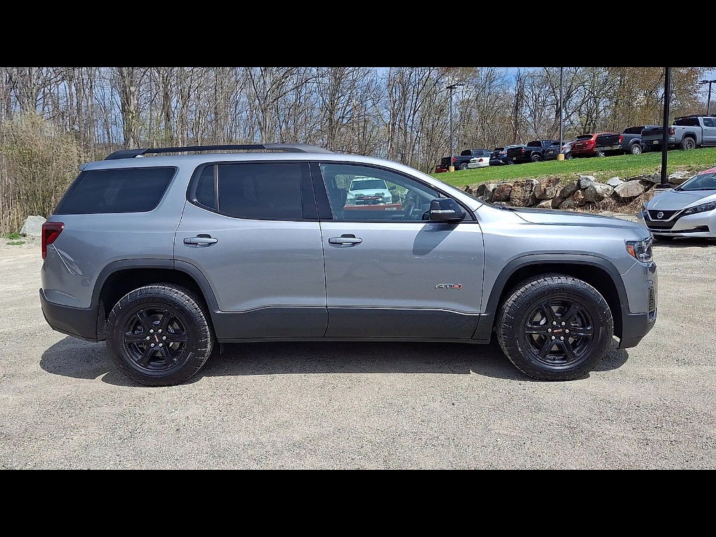 2023 GMC Acadia AT4