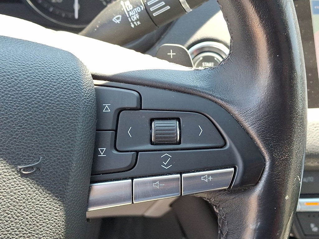 2021 Cadillac XT4 Premium Luxury