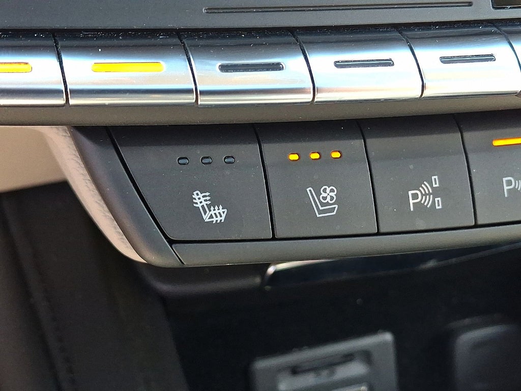 2021 Cadillac XT4 Premium Luxury
