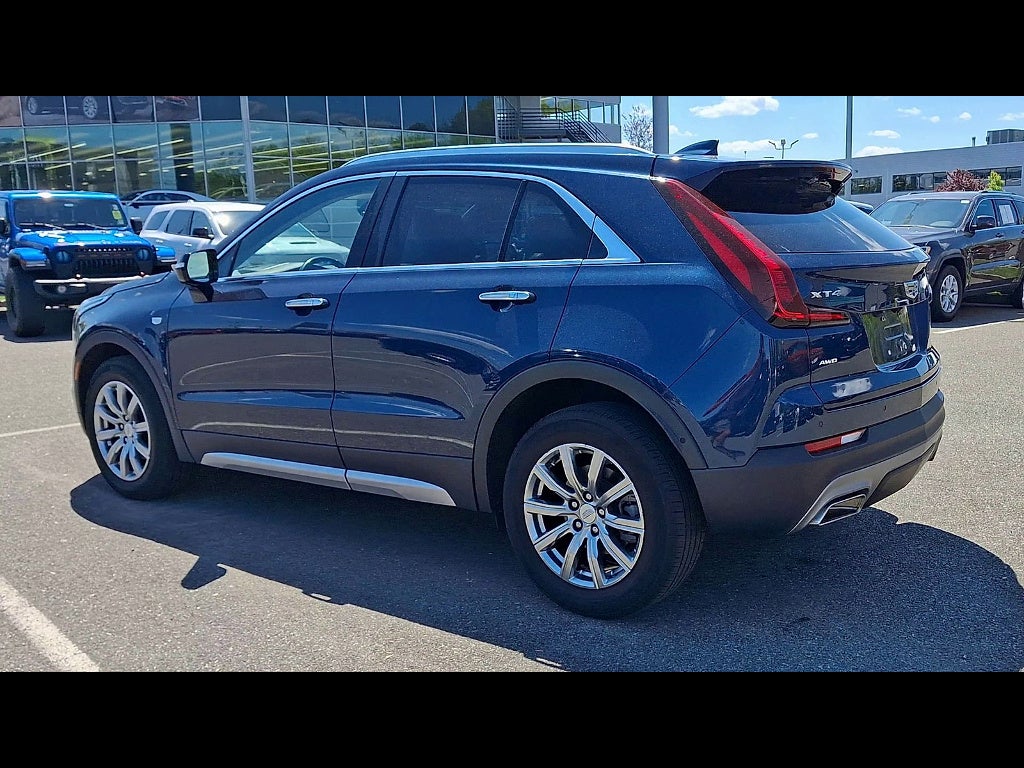 2021 Cadillac XT4 Premium Luxury