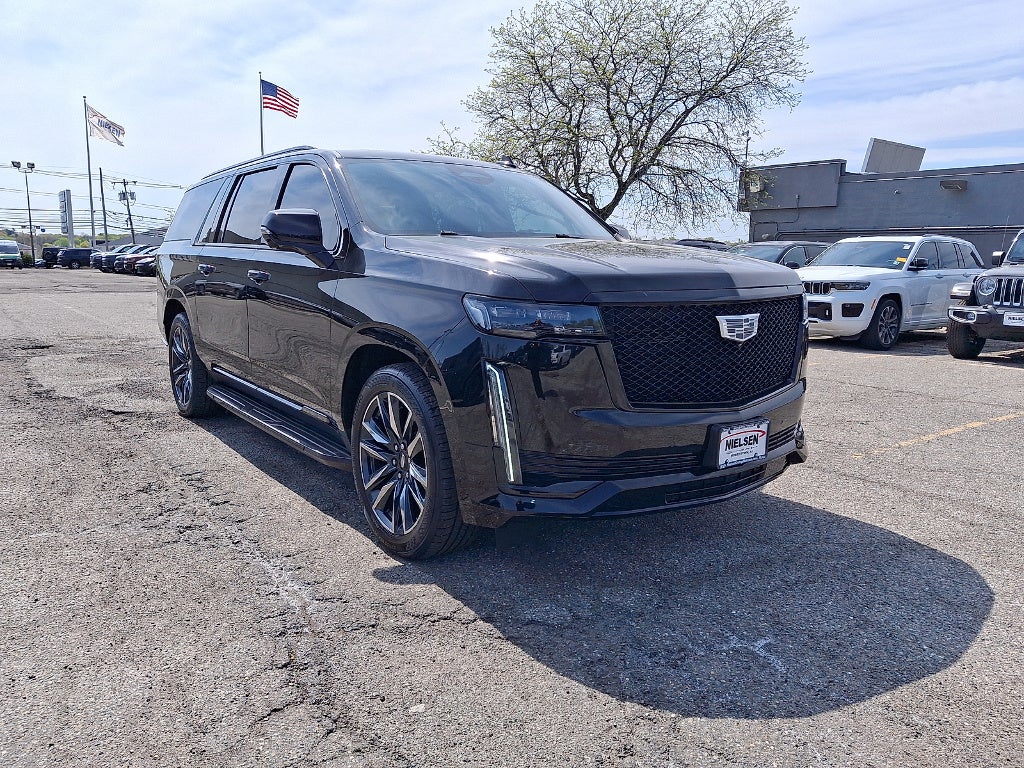 2022 Cadillac Escalade ESV Sport