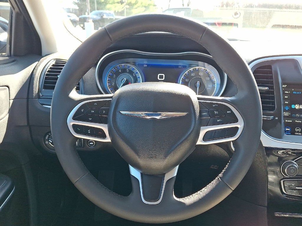 2023 Chrysler 300 Touring