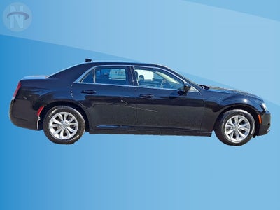 2023 Chrysler 300 Touring