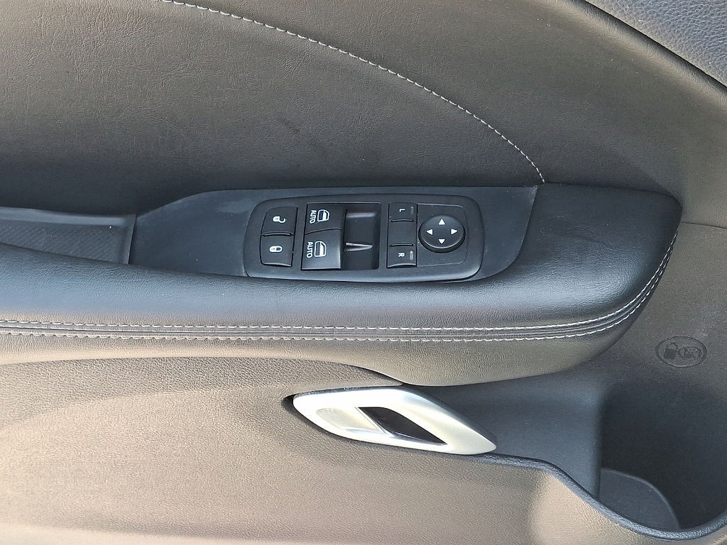 2016 Dodge Challenger SXT Plus