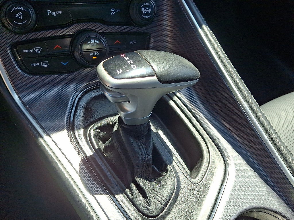 2016 Dodge Challenger SXT Plus