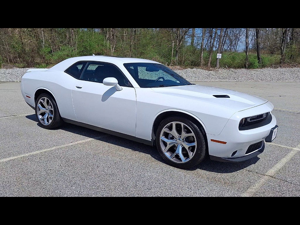 2016 Dodge Challenger SXT Plus