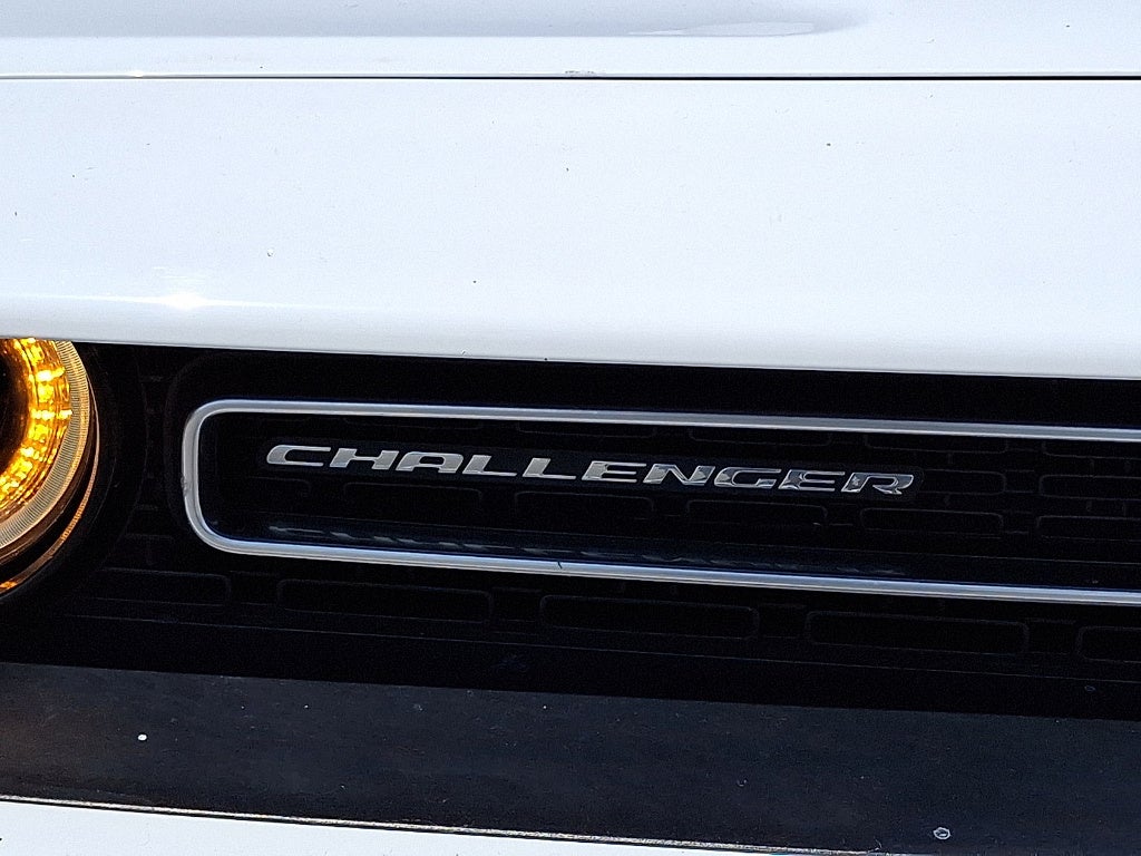 2016 Dodge Challenger SXT Plus