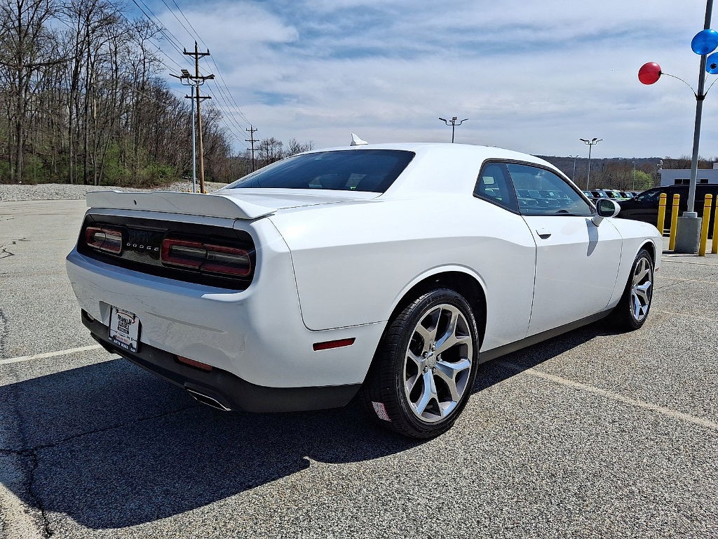 2016 Dodge Challenger SXT Plus