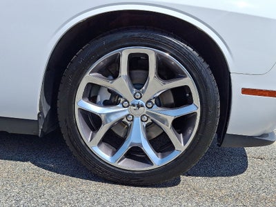 2016 Dodge Challenger SXT Plus