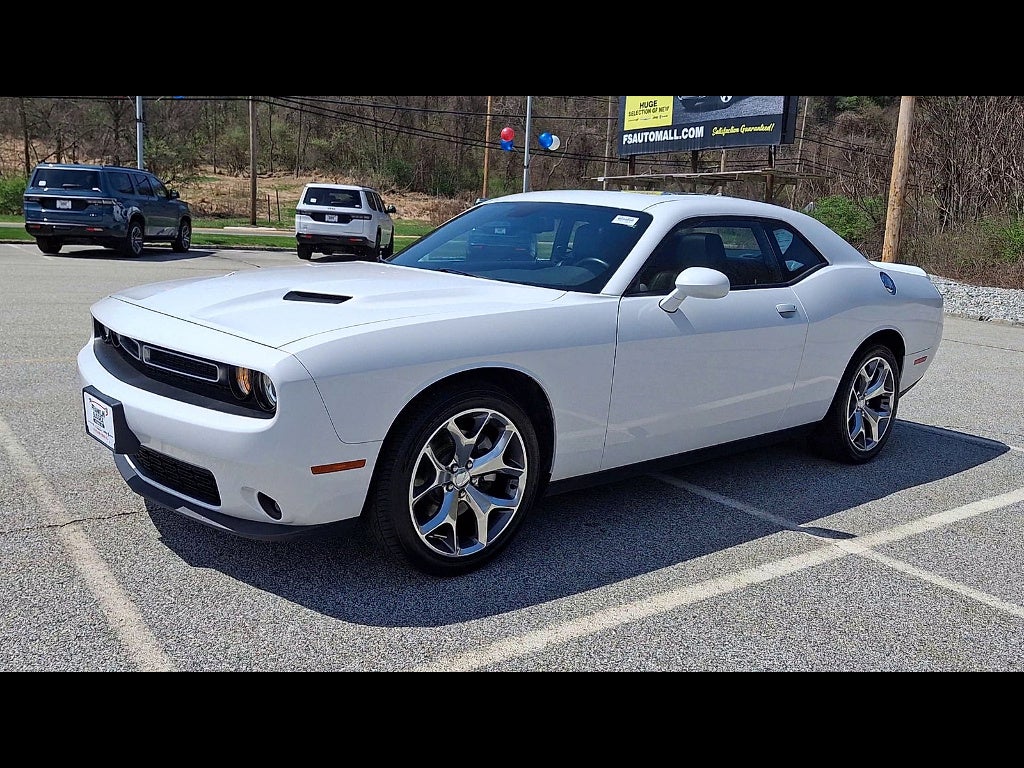 2016 Dodge Challenger SXT Plus