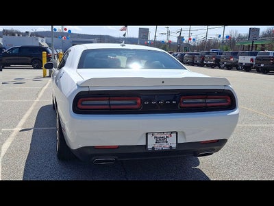 2016 Dodge Challenger SXT Plus
