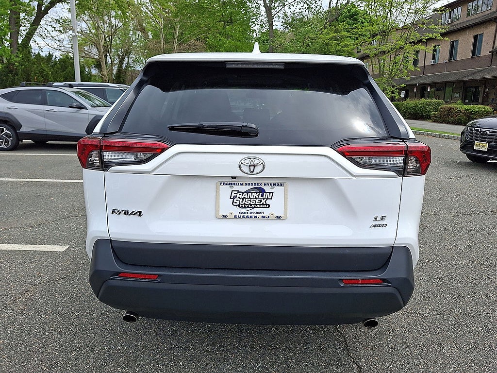 2024 Toyota RAV4 LE