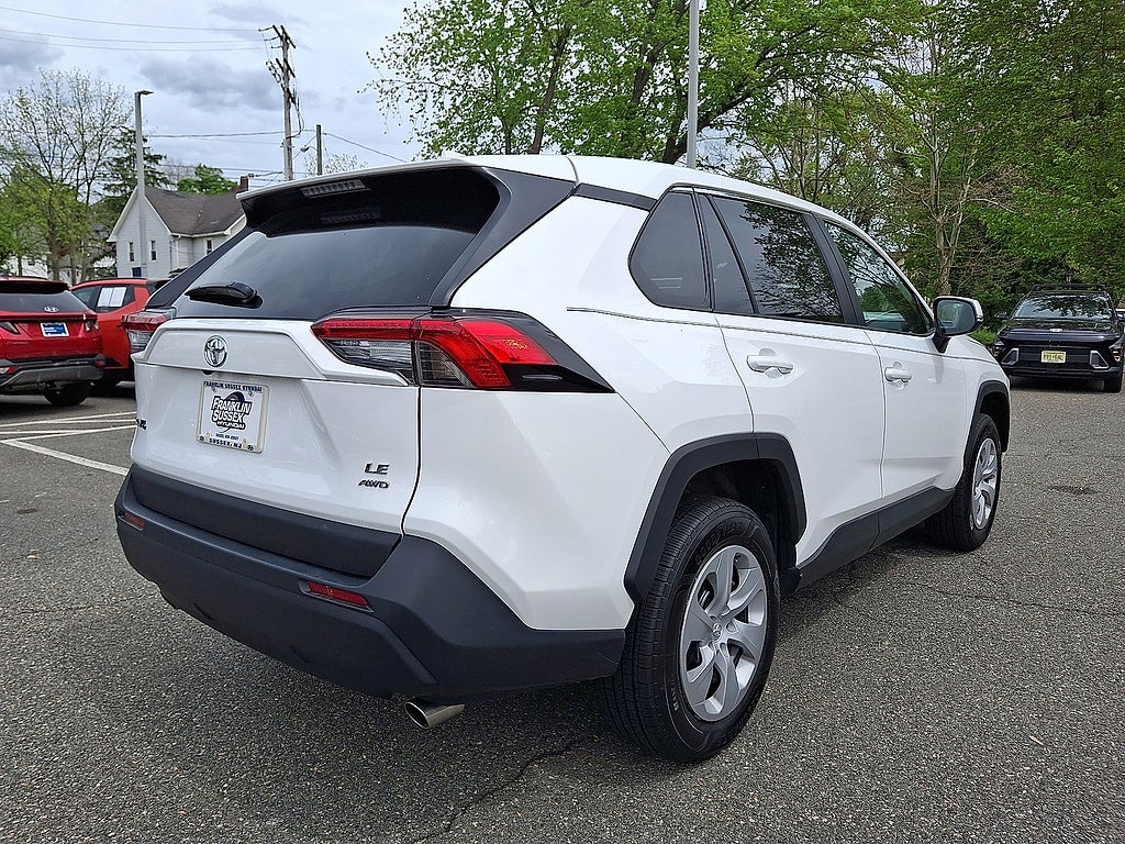 2024 Toyota RAV4 LE