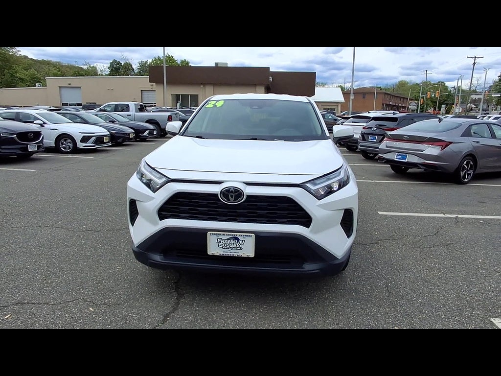 2024 Toyota RAV4 LE