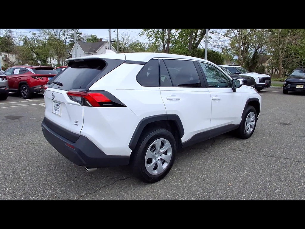 2024 Toyota RAV4 LE