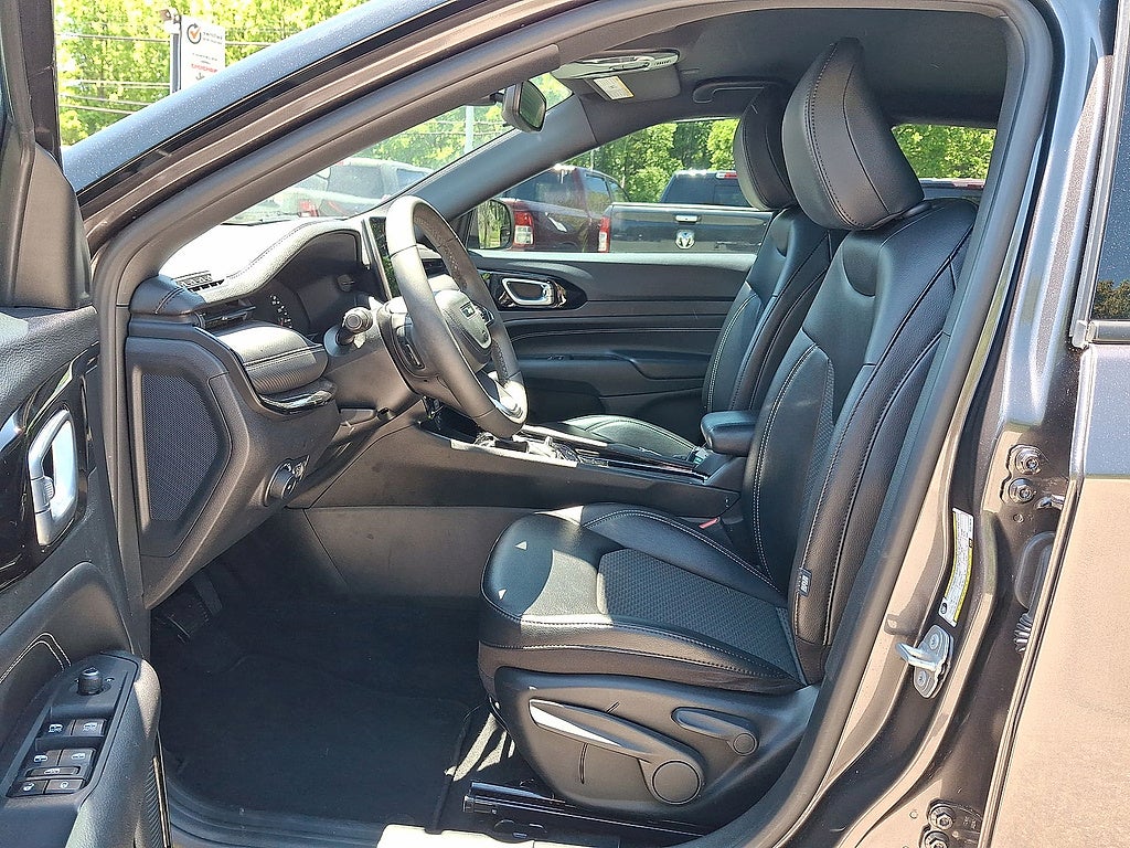 2023 Jeep Compass Altitude