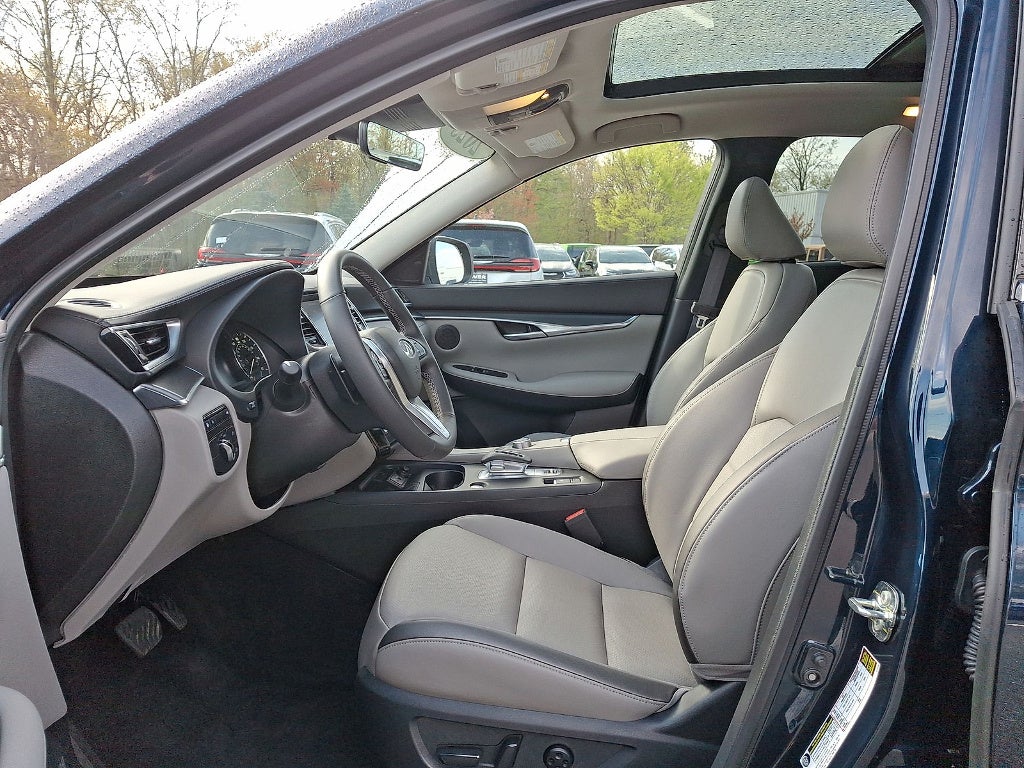 2025 INFINITI QX50 Luxe