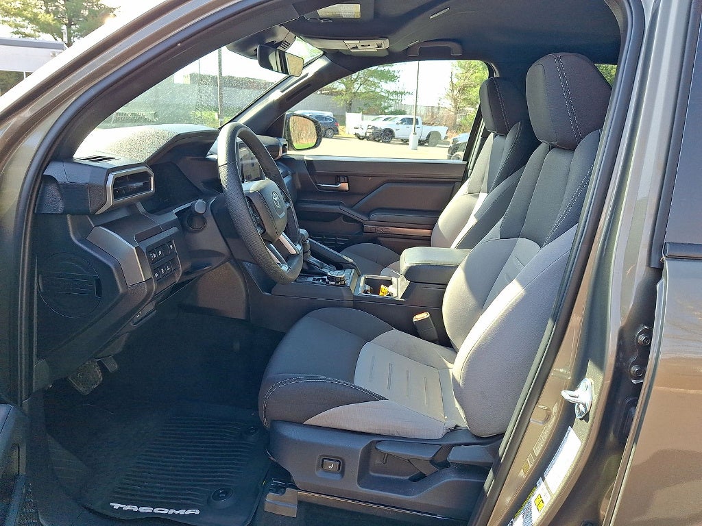 2025 Toyota Tacoma Hybrid TRD Off-Road HV