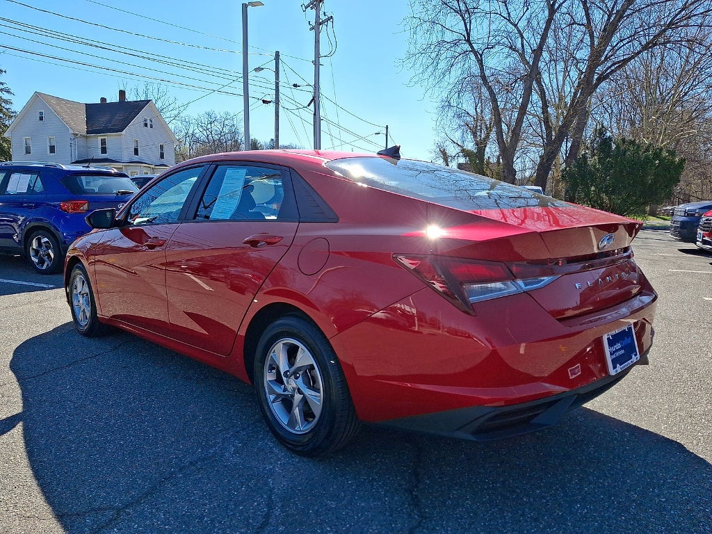 2023 Hyundai Elantra SE