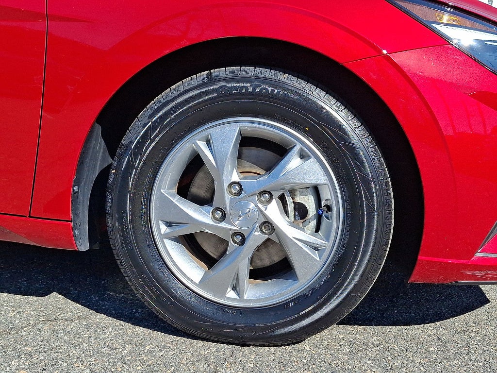 2023 Hyundai Elantra SE