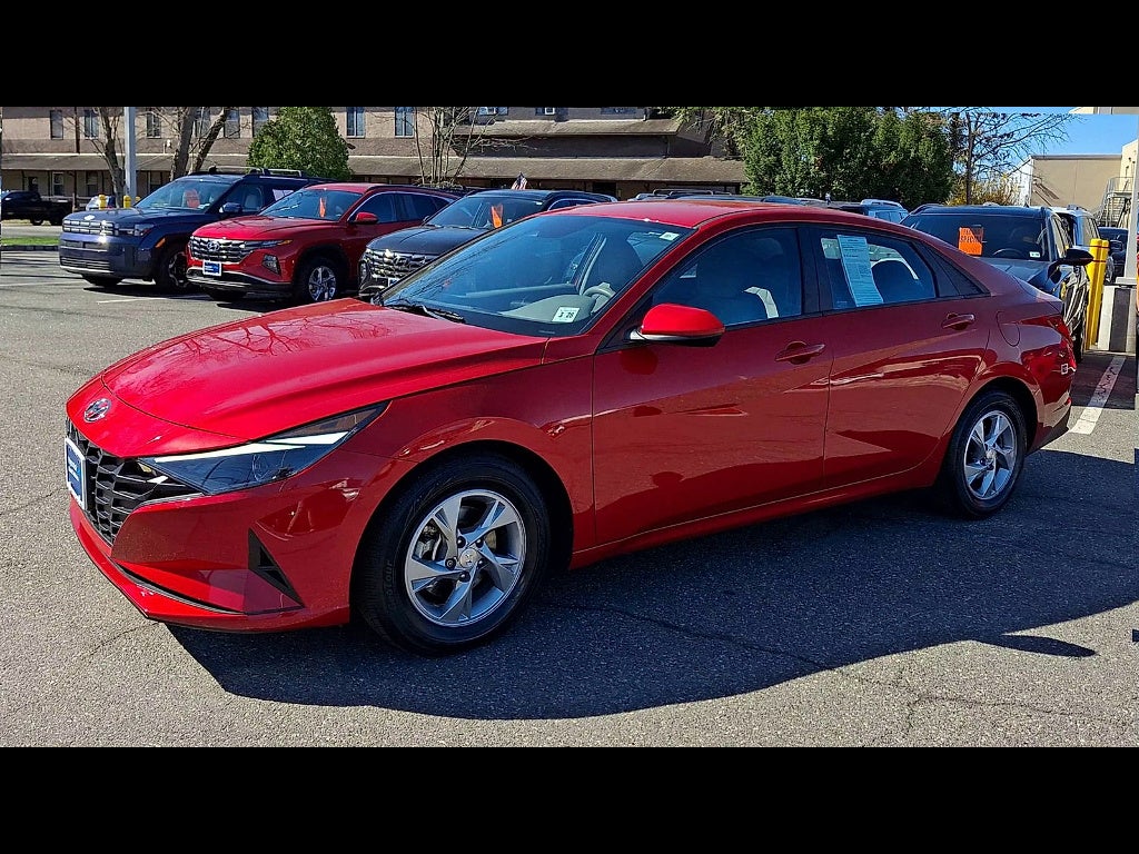 2023 Hyundai Elantra SE