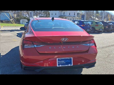 2023 Hyundai Elantra SE