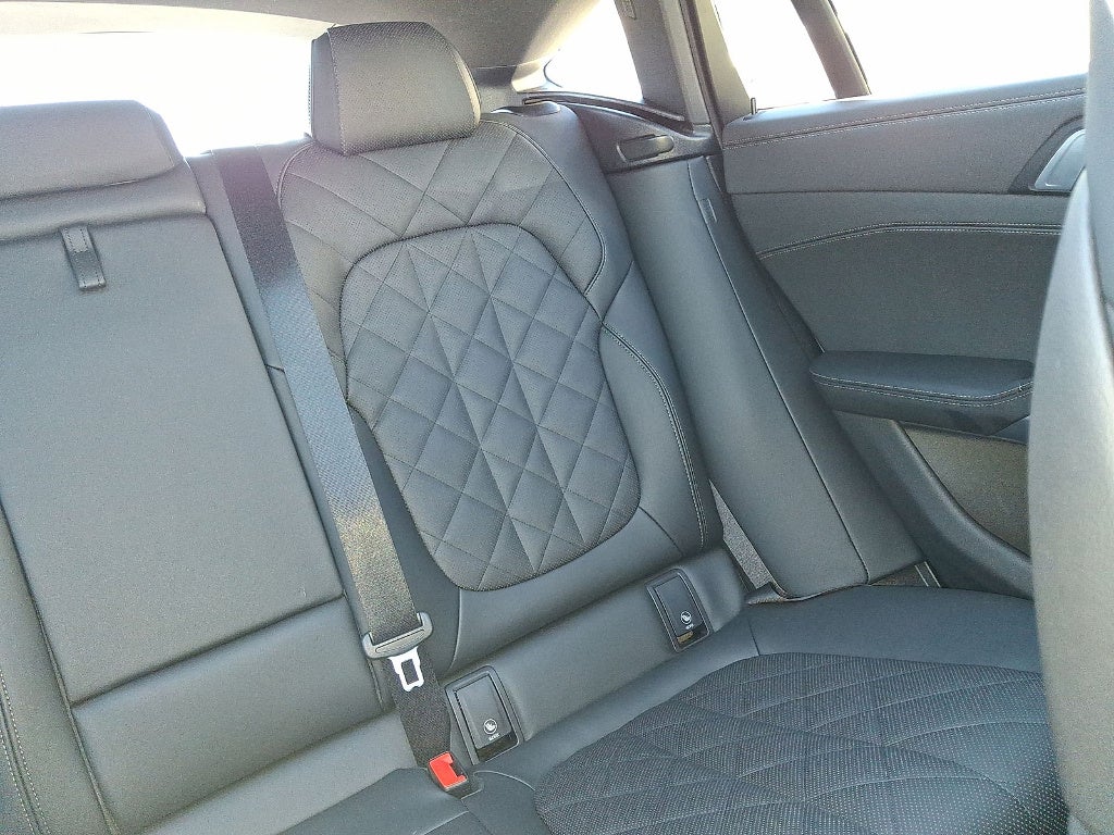 2026 BMW X6 xDrive40i xDrive40i