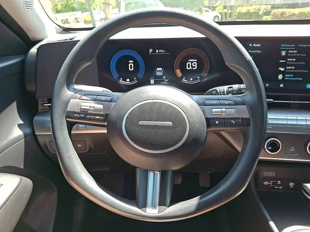 2025 Hyundai Kona SE
