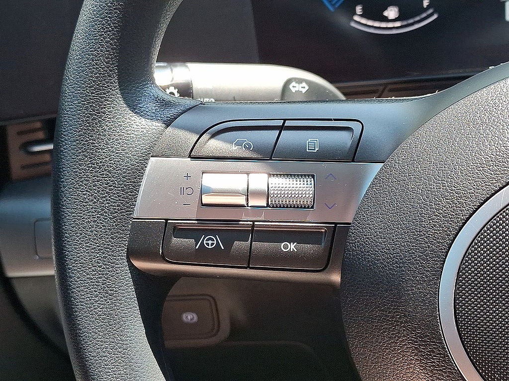 2025 Hyundai Kona SE