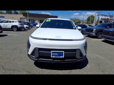 2025 Hyundai Kona SE