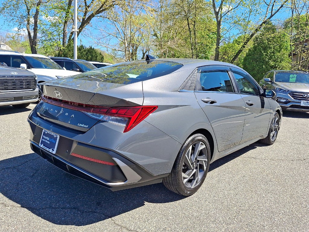 2024 Hyundai Elantra Limited