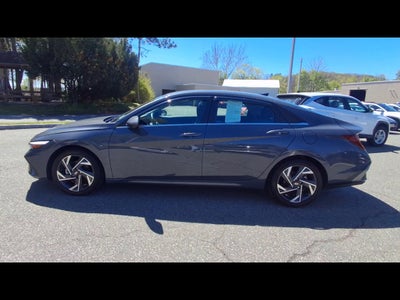 2024 Hyundai Elantra Limited