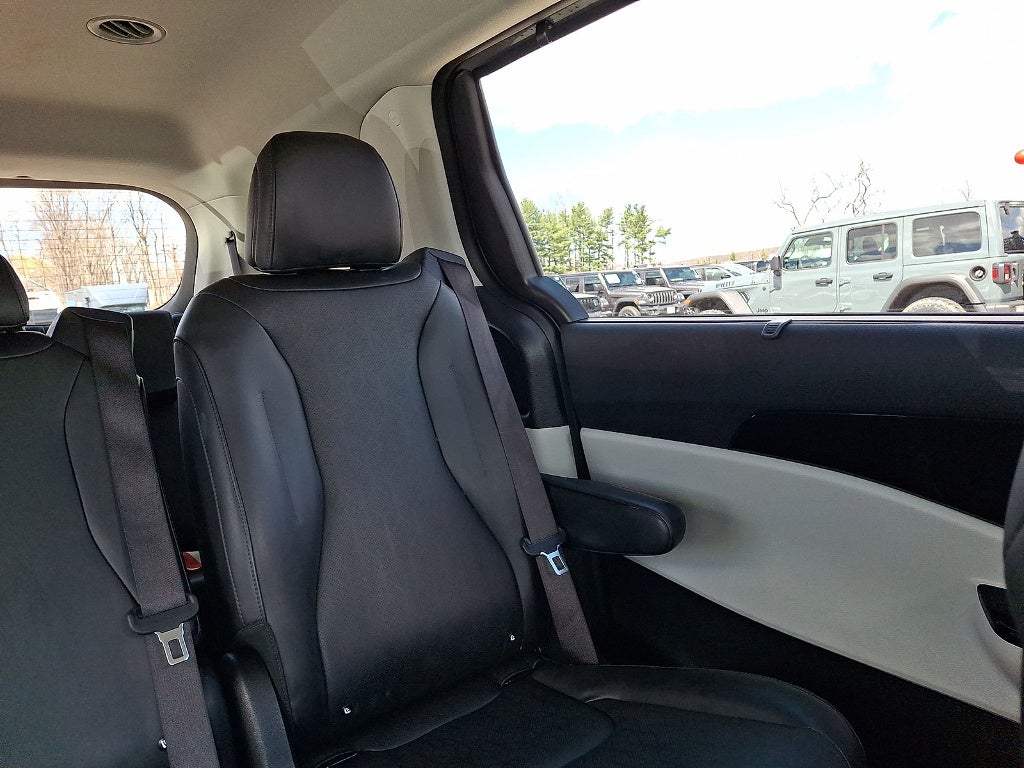 2024 Kia Carnival MPV EX