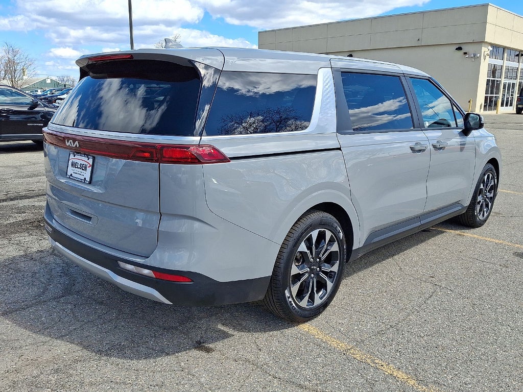 2024 Kia Carnival MPV EX