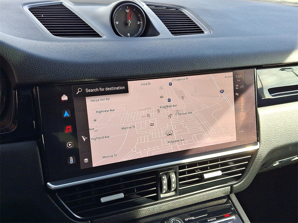 2023 Porsche Cayenne Platinum Edition