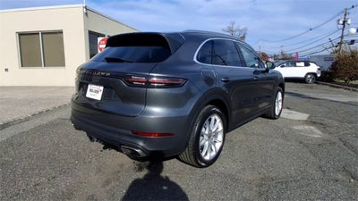 2023 Porsche Cayenne Platinum Edition